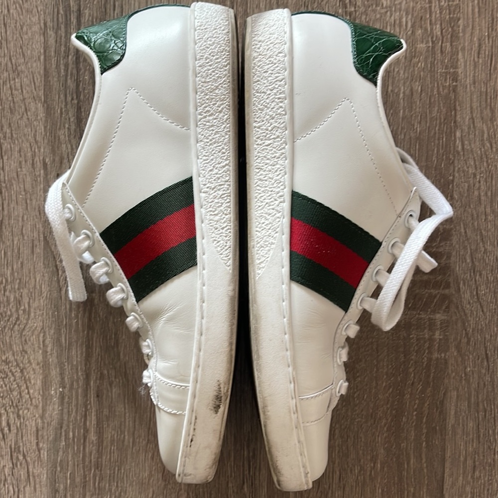 Women’s Gucci Leather Sneaker - Picture 4 of 10